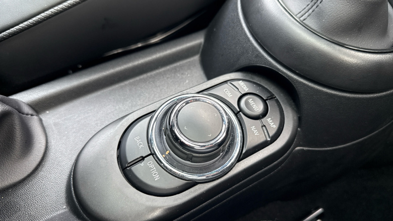 MINI Cooper 2.0 S Exclusive [Level 2] 3dr Auto Petrol Hatchback